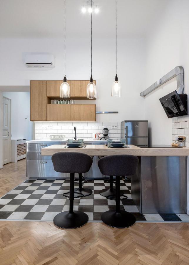 Industrial Fantasy Apartment บูดาเปสต์ ภายนอก รูปภาพ