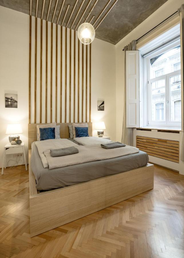 Industrial Fantasy Apartment บูดาเปสต์ ภายนอก รูปภาพ